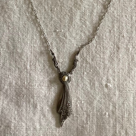 Sterling Necklace -  Deco Ribbon design - a timeless classic - Picture 3 of 4